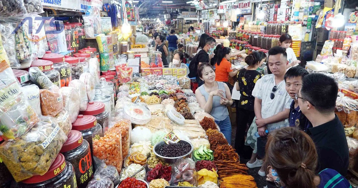 Căn cứ xác định thuế khoán đối với hộ kinh doanh ra sao?